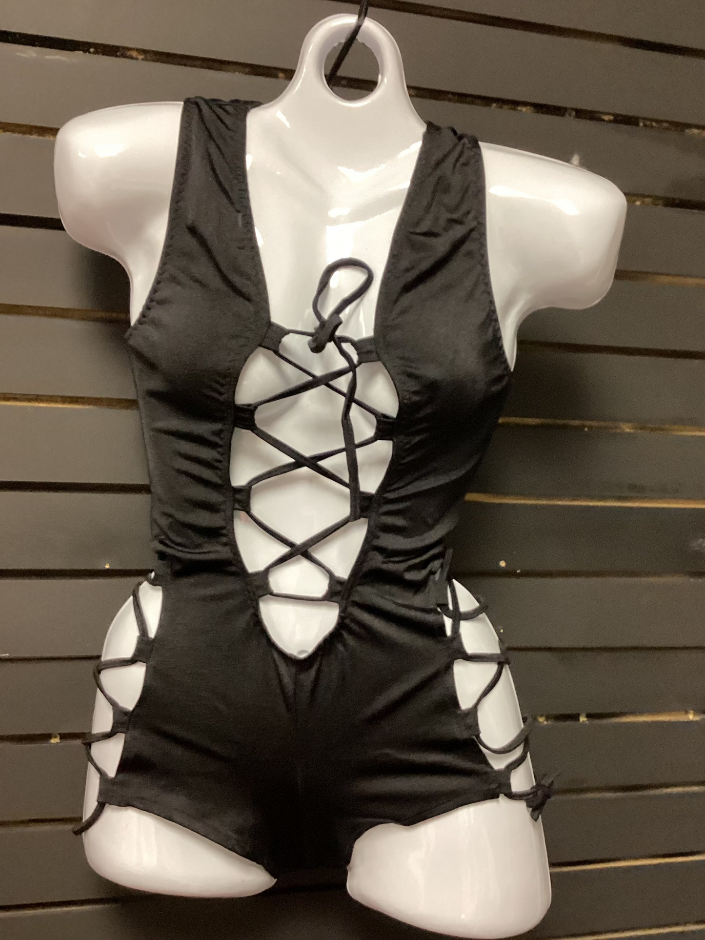 1023